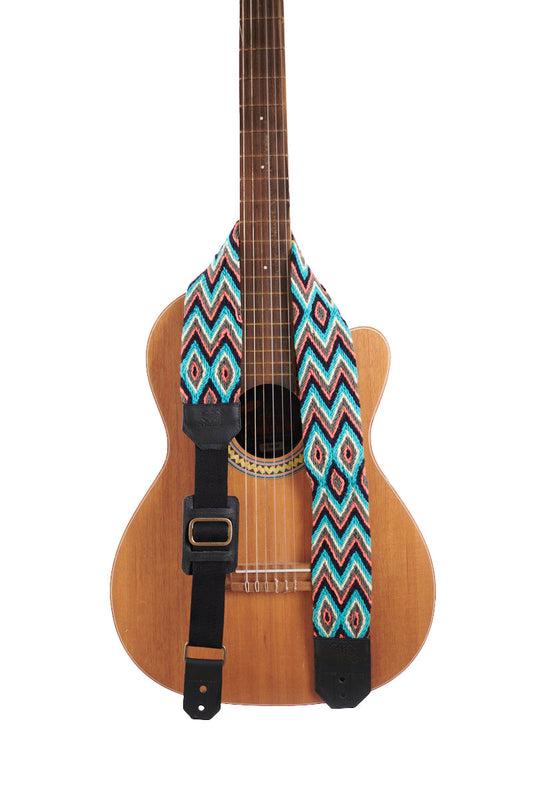 Correa Guitarra Wayuu Asonushü Salmón Turquesa  Cuero Negro