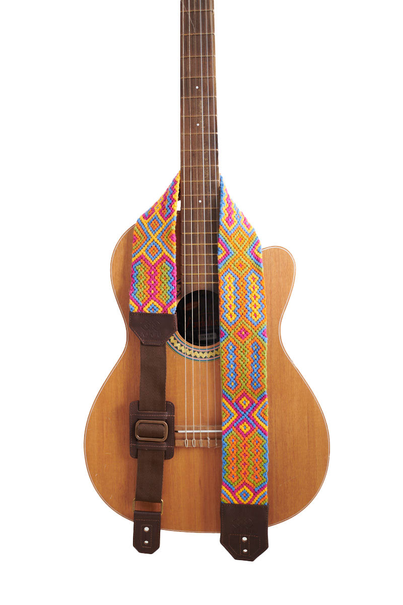 Correa Guitarra Wayuu Macramé Azul Verde Amarillo Cuero Café