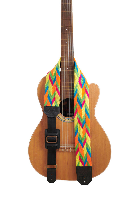 Correa Guitarra Wayuu Asonushü Naranja Amarillo Verde Cuero Negro